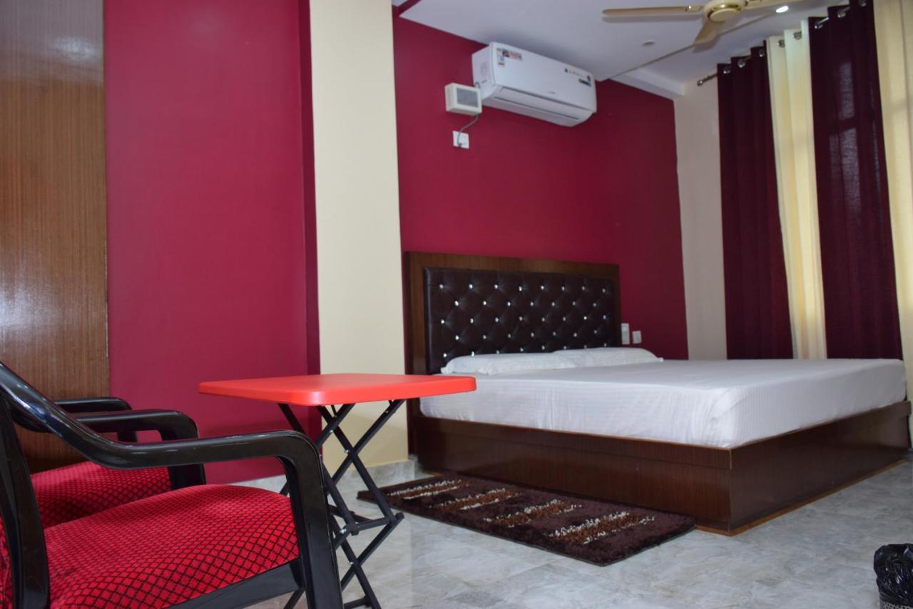 Hotel Sky Bule & Restaurant Khās Nagrota エクステリア 写真