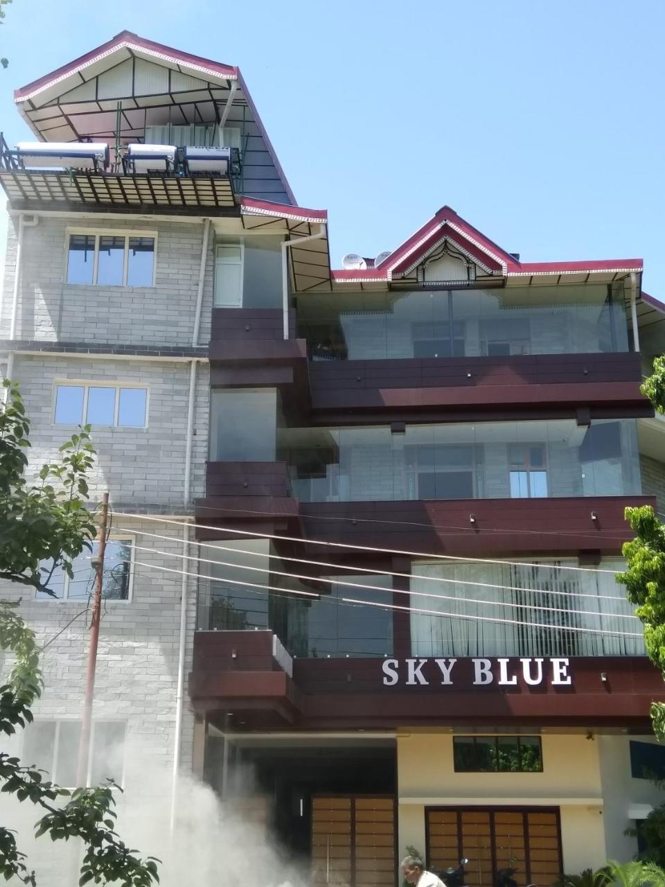 Hotel Sky Bule & Restaurant Khās Nagrota エクステリア 写真