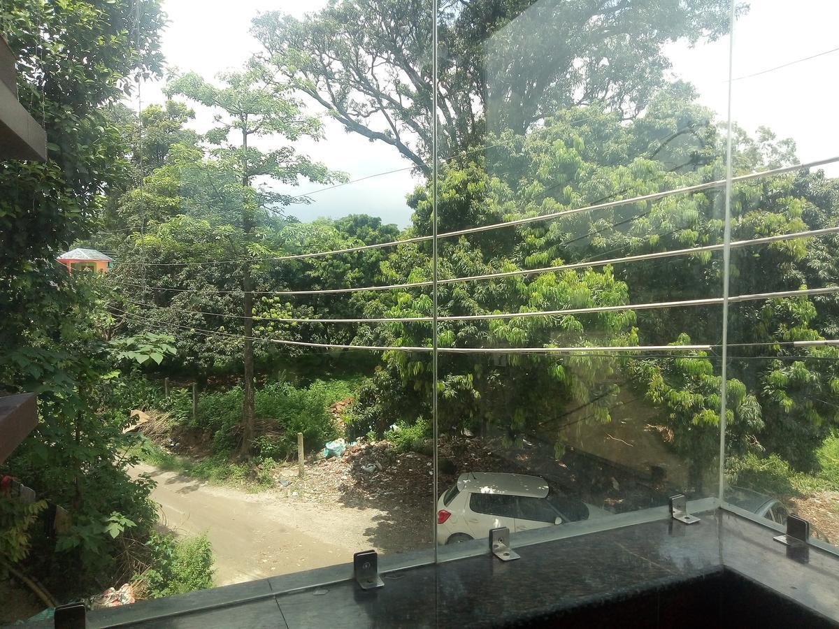 Hotel Sky Bule & Restaurant Khās Nagrota エクステリア 写真