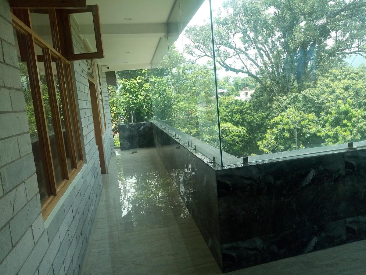 Hotel Sky Bule & Restaurant Khās Nagrota エクステリア 写真